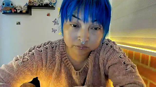 Shaddycute  online show from November 12, 4:33 pm