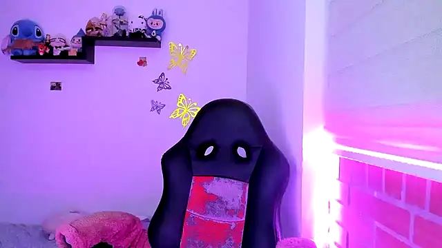 Shaddycute  online show from November 10, 9:53 pm