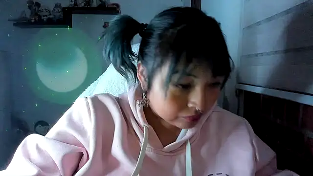 Shaddycute  online show from June 20, 3:22 am