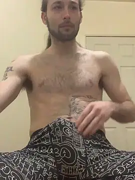 Snapshot of J3sus721 chatting on March 3, 1:17 am J3sus721 online show from March 3, 1:17 am