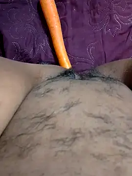 Snapshot of L-LOVE chatting on March 16, 9:58 pm L-LOVE online show from March 16, 9:58 pm