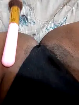 Snapshot of L-LOVE chatting on January 3, 9:15 pm L-LOVE online show from January 3, 9:15 pm