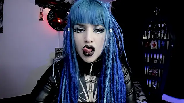 Snapshot of DimmuandDarkness chatting on December 19, 8:27 am DimmuandDarkness online show from December 19, 8:27 am