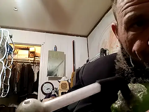 Snapshot of gettinit2wice chatting on February 16, 2:00 pm gettinit2wice online show from February 16, 2:00 pm