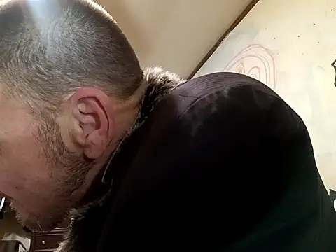 Snapshot of gettinit2wice chatting on February 16, 10:54 am gettinit2wice online show from February 16, 10:54 am