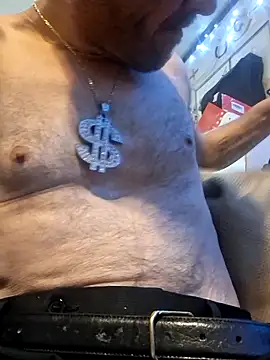 Snapshot of gettinit2wice chatting on December 2, 9:55 am gettinit2wice online show from December 2, 9:55 am