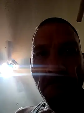 Snapshot of gettinit2wice chatting on February 5, 12:31 am gettinit2wice online show from February 5, 12:31 am