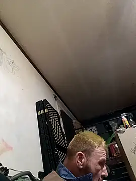 Snapshot of gettinit2wice chatting on January 20, 12:25 am gettinit2wice online show from January 20, 12:25 am