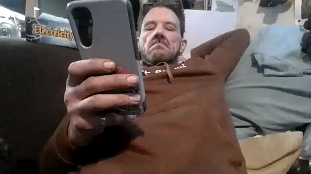 Snapshot of gettinit2wice chatting on December 1, 3:40 am gettinit2wice online show from December 1, 3:40 am