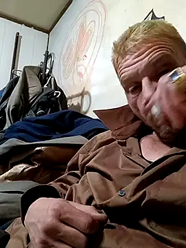 Snapshot of gettinit2wice chatting on January 18, 2:23 pm gettinit2wice online show from January 18, 2:23 pm