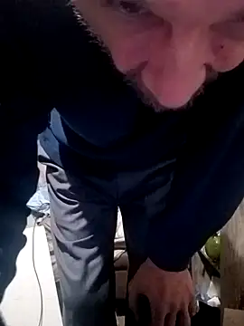 Snapshot of gettinit2wice chatting on January 28, 7:32 am gettinit2wice online show from January 28, 7:32 am