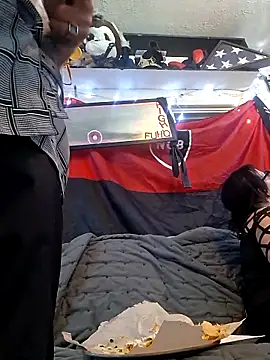 gettinit2wice online show from April 14, 3:44 am