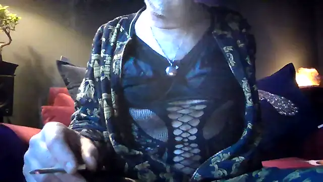 biffboff123 online show from May 8, 7:28 pm