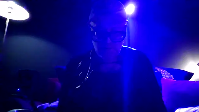 biffboff123 online show from April 10, 11:45 pm