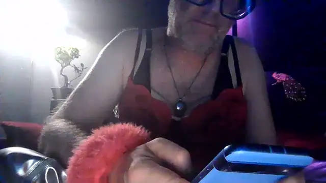 biffboff123 online show from July 12, 11:27 pm