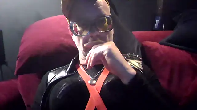 biffboff123 online show from May 25, 3:06 am