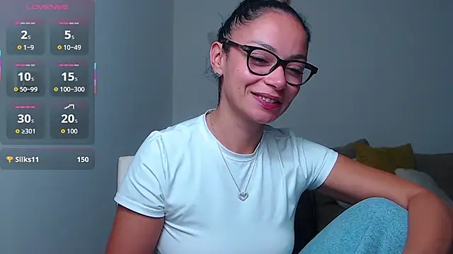 Snapshot of BabySerene chatting on October 6, 3:51 am BabySerene online show from October 6, 3:51 am