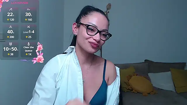 Snapshot of BabySerene chatting on March 13, 12:37 am BabySerene online show from March 13, 12:37 am