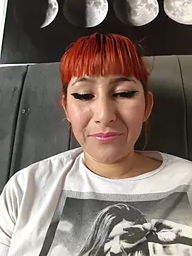 florecita9 online show from November 21, 5:45 pm