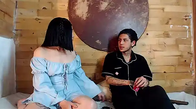 Snapshot of Sebas_And_Mila chatting on January 25, 3:09 am Sebas And Mila online show from January 25, 3:09 am