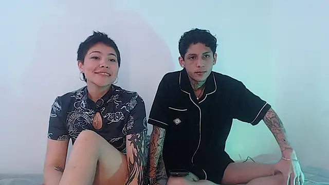 Snapshot of Sebas_And_Mila chatting on September 17, 4:31 pm Sebas And Mila online show from September 17, 4:31 pm