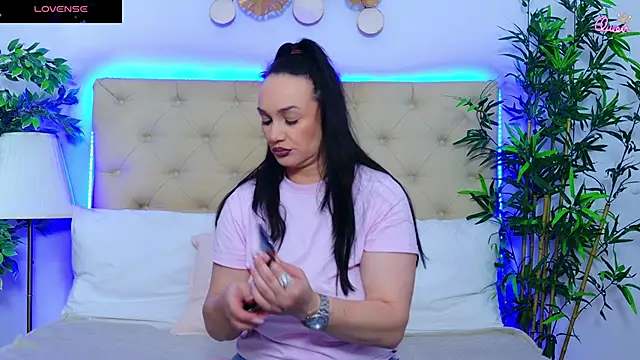 DaliyaArabian online show from June 2, 11:32 am
