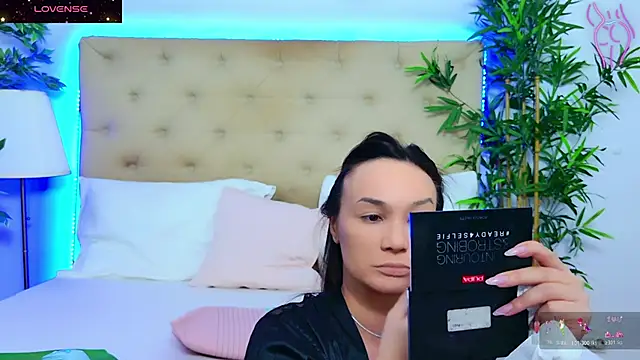 DaliyaArabian online show from December 5, 1:43 pm