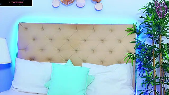 DaliyaArabian online show from September 25, 12:00 pm