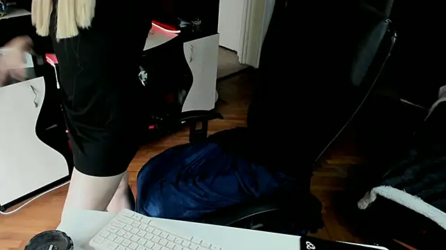 EvelynLexy online show from November 14, 11:36 am