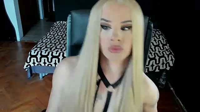 EvelynLexy online show from September 22, 7:36 am
