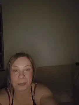 katiestevens online show from December 18, 11:08 pm