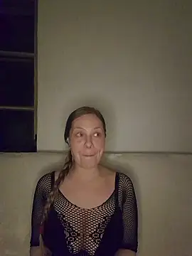 katiestevens online show from January 10, 10:27 pm