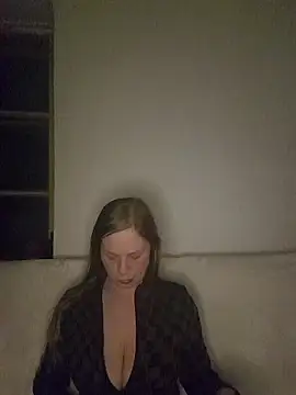 katiestevens online show from January 8, 10:05 pm