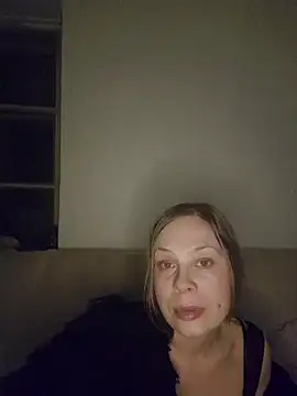 katiestevens online show from February 13, 10:10 pm