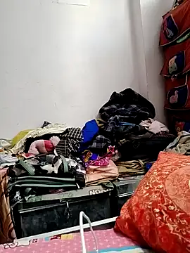 Snapshot of couple00795 chatting on December 12, 4:26 am couple00795 online show from December 12, 4:26 am