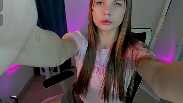 Hanna Way online show from February 11, 8:14 am