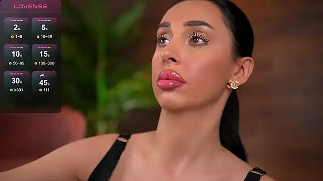 KairaAndrews online show from April 7, 6:32 pm