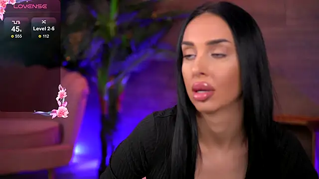 KairaAndrews online show from October 13, 6:53 pm