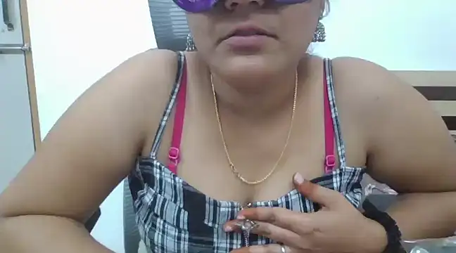 Snapshot of ammu_telugu_192 chatting on March 22, 5:41 pm ammu telugu 192 online show from March 22, 5:41 pm