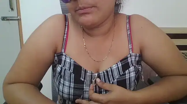 Snapshot of ammu_telugu_192 chatting on March 8, 5:49 am ammu telugu 192 online show from March 8, 5:49 am