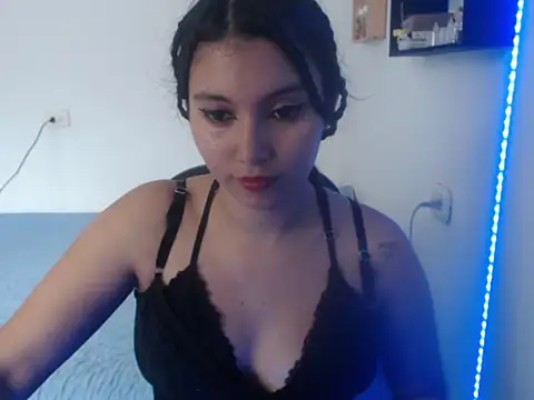 HannaKlein online show from March 14, 5:24 pm