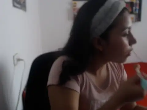 HannaKlein online show from February 6, 7:18 pm