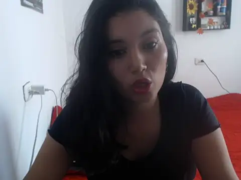 HannaKlein online show from February 4, 7:22 pm