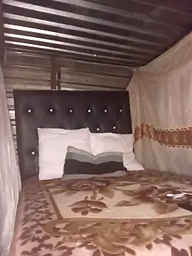 hoittytoittyxx online show from March 4, 6:59 pm