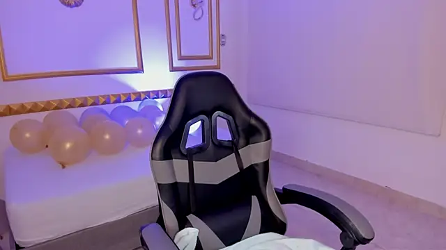 caro03x online show from November 5, 2:14 am