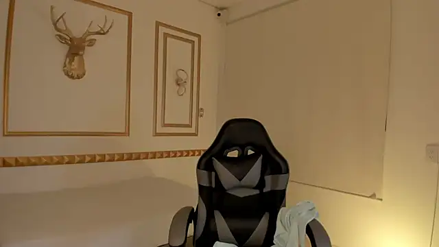 caro03x online show from November 1, 2:29 am