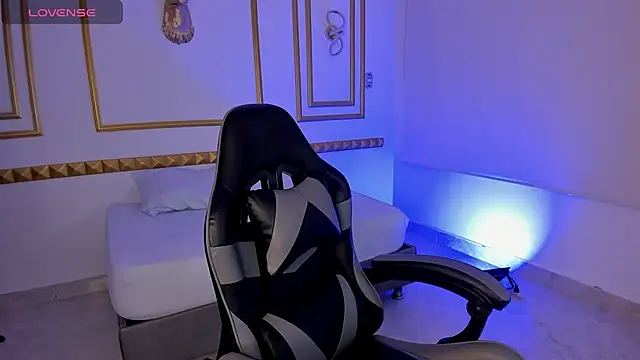 caro03x online show from November 13, 2:26 am