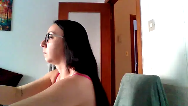 Snapshot of Stella_84 chatting on October 11, 12:39 pm Stella 84 online show from October 11, 12:39 pm