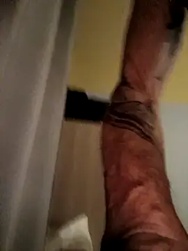 Snapshot of chris_sbh chatting on March 5, 12:38 am chris sbh online show from March 5, 12:38 am