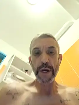 Snapshot of chris_sbh chatting on January 30, 8:11 am chris sbh online show from January 30, 8:11 am